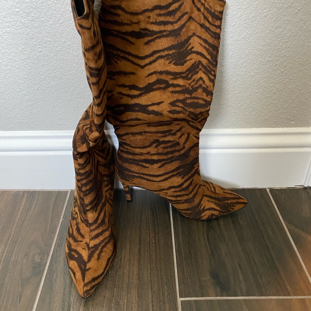 Chinese Laundry Tiger Striped Riser Boots